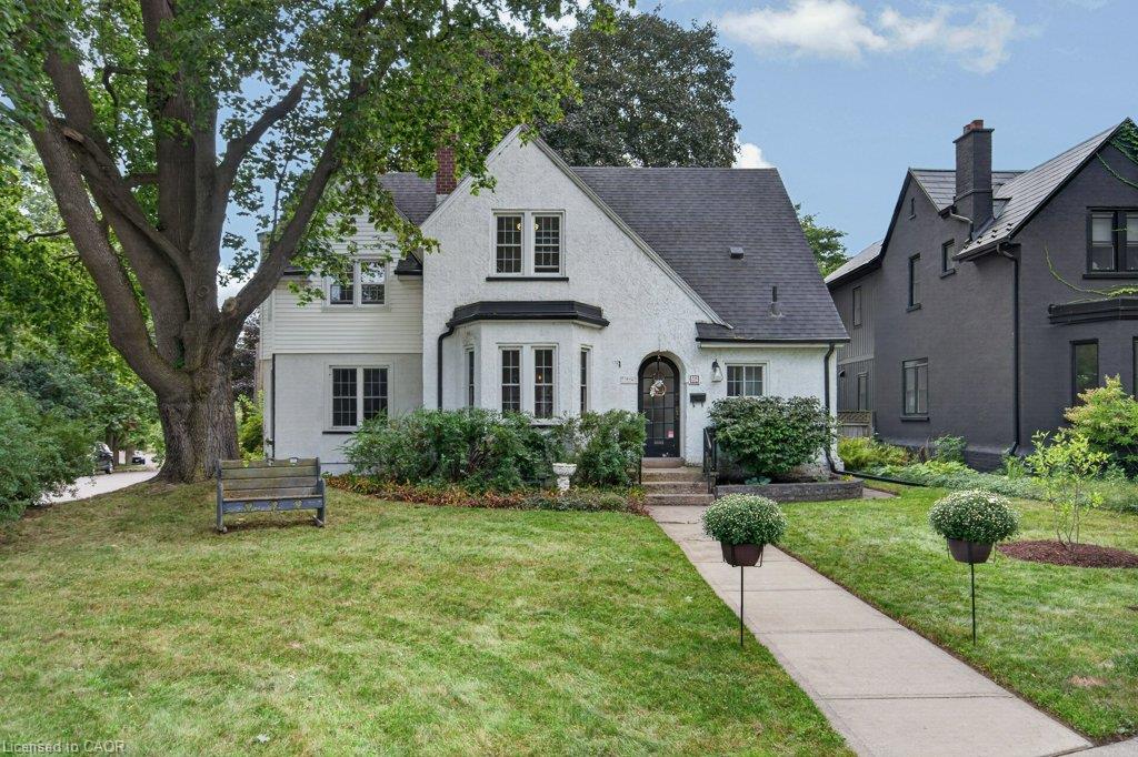 32 Lincoln Avenue Property Photo 2