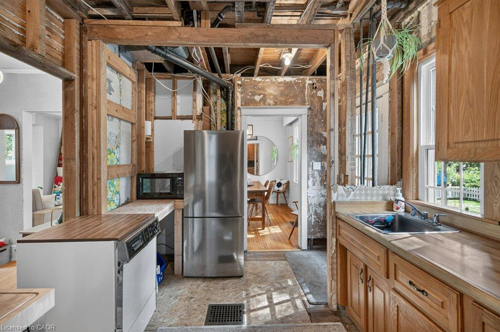 32 Lincoln Avenue Property Photo 21