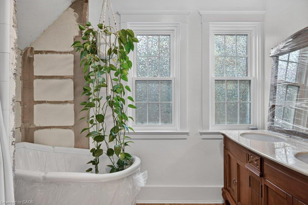 32 Lincoln Avenue Property Photo 28