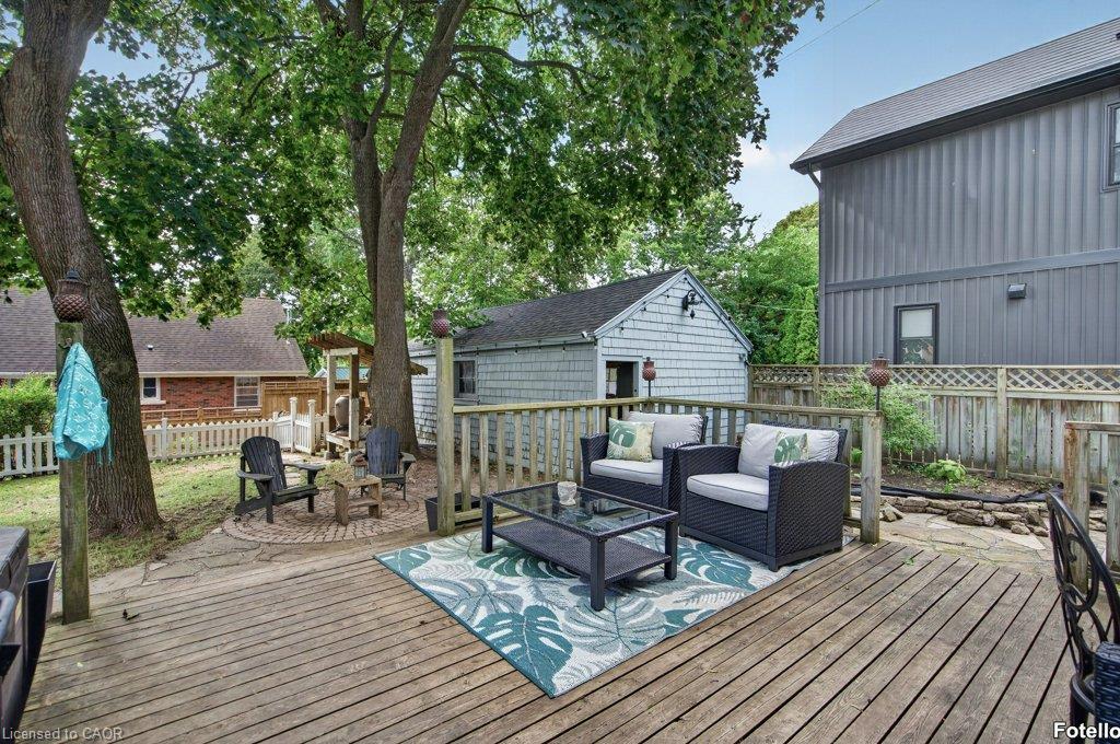 32 Lincoln Avenue Property Photo 42