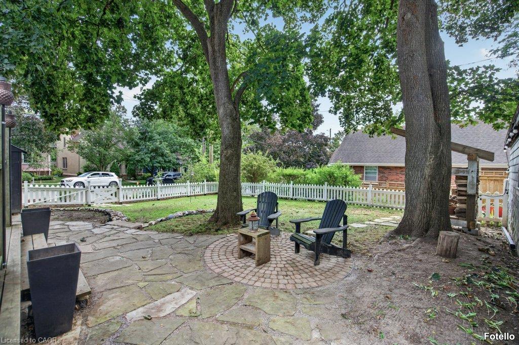 32 Lincoln Avenue Property Photo 43