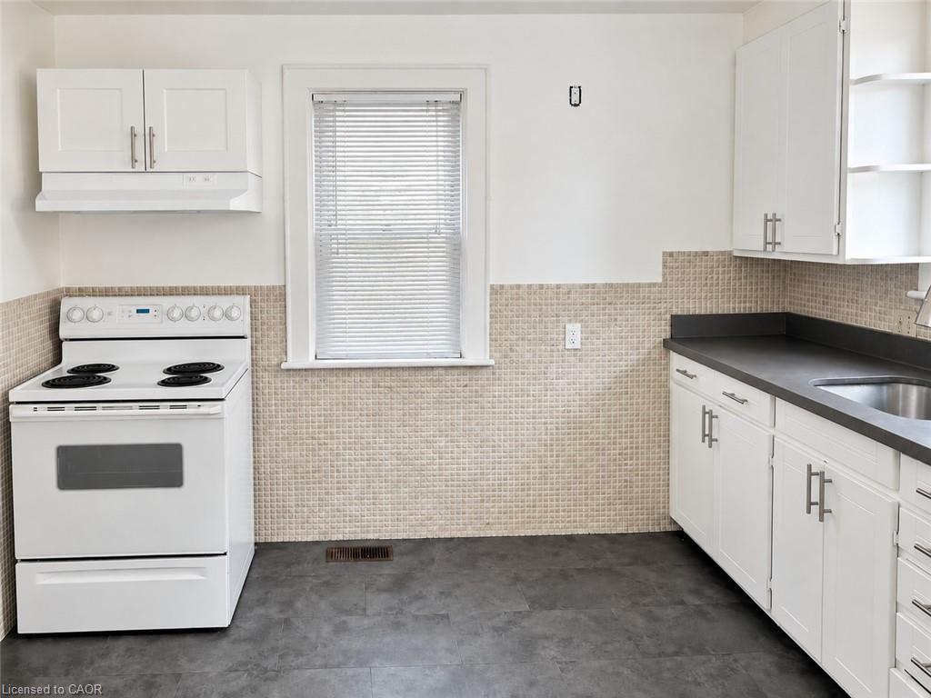 132 Bridgeport Road E Property Photo 8