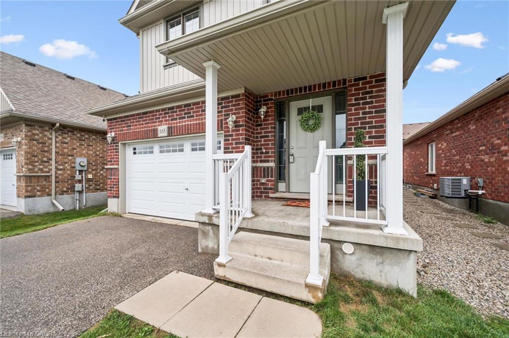 335 Finoro Crescent Property Photo 4