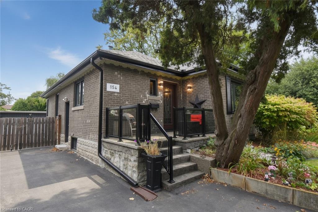 154 Ewen Road Property Photo 4