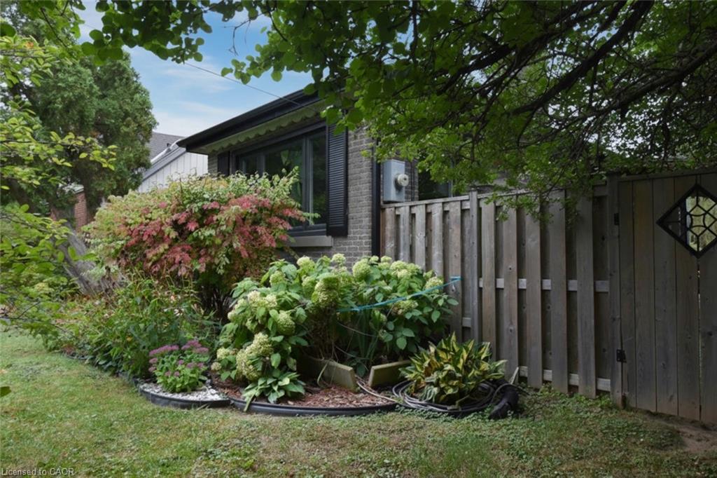 154 Ewen Road Property Photo 5