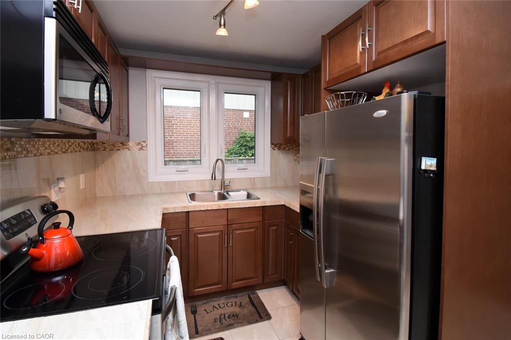 154 Ewen Road Property Photo 12