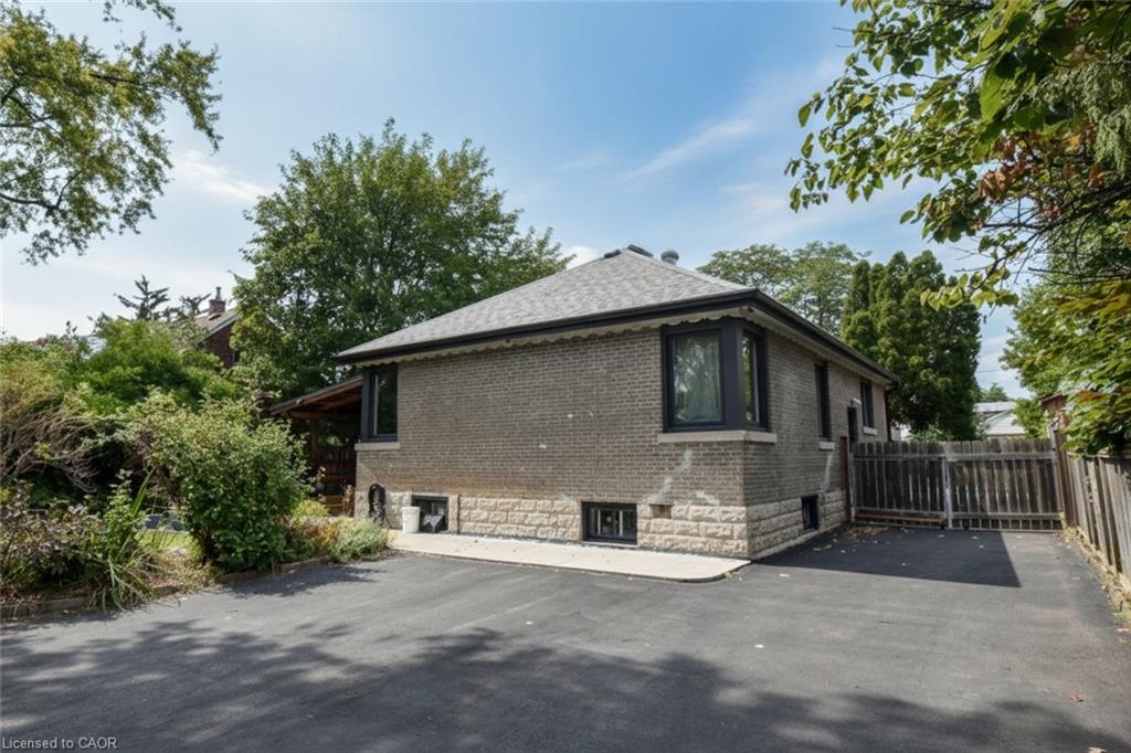 154 Ewen Road Property Photo 31