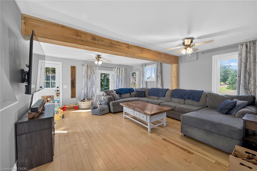 359 First Line Property Photo 7
