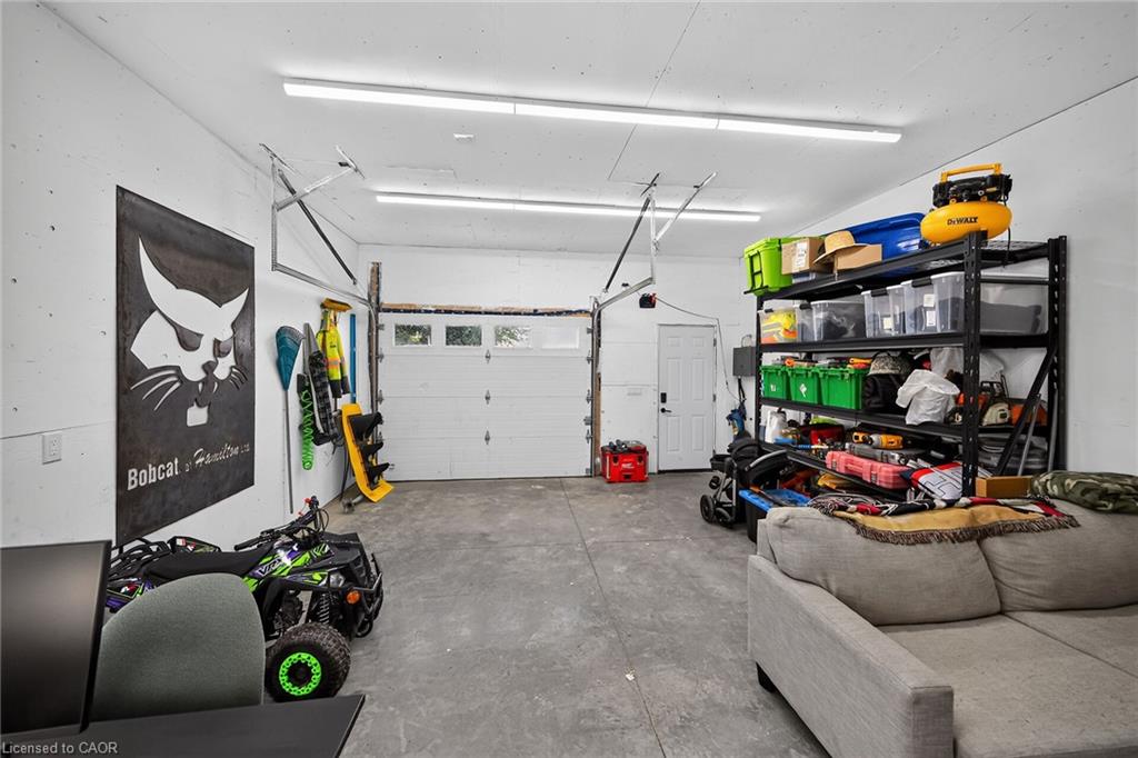 359 First Line Property Photo 33
