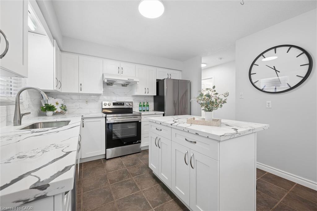 416 Speckled Alder Street Property Photo 14
