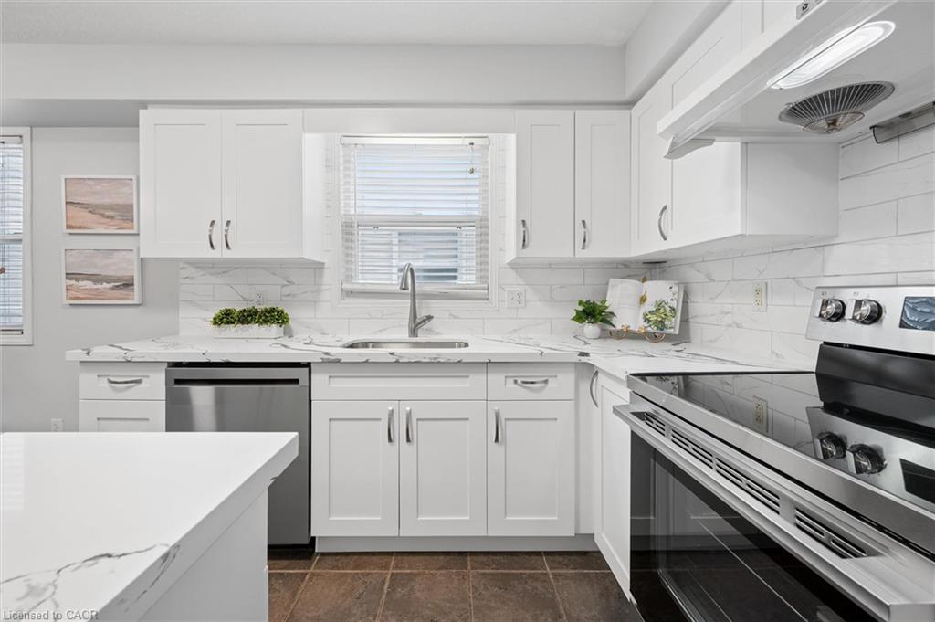 416 Speckled Alder Street Property Photo 15