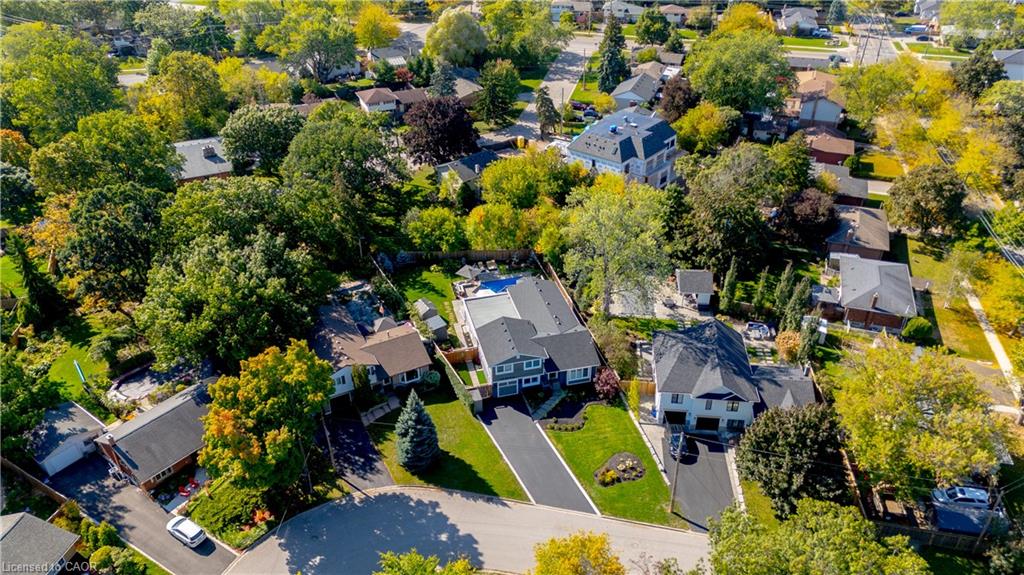 296 Kent Crescent Property Photo 1