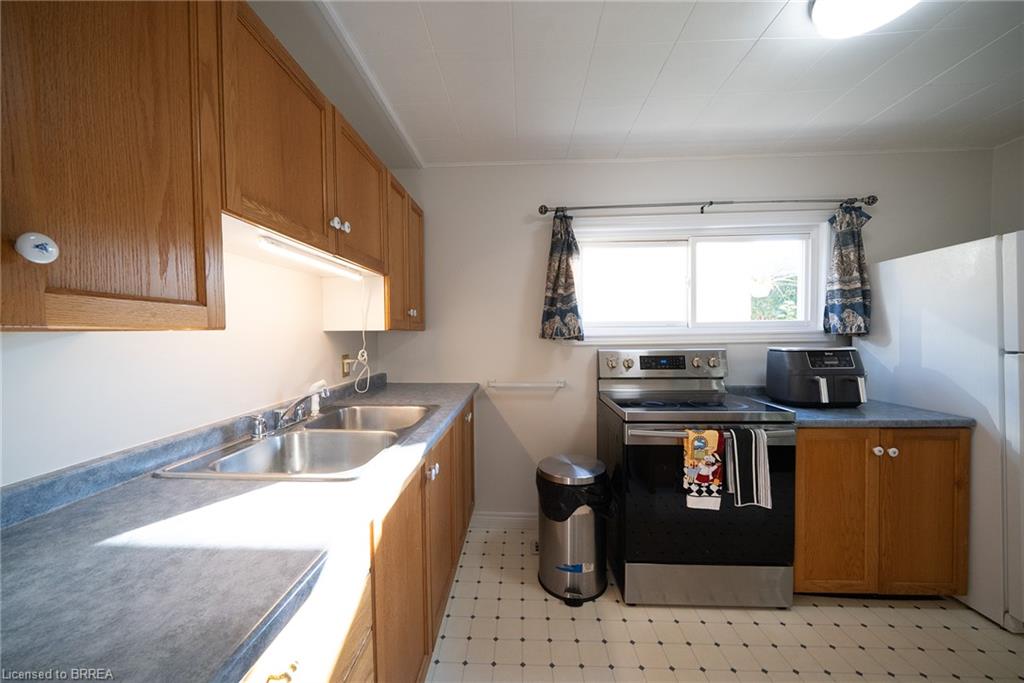 89 Salisbury Avenue Property Photo 7