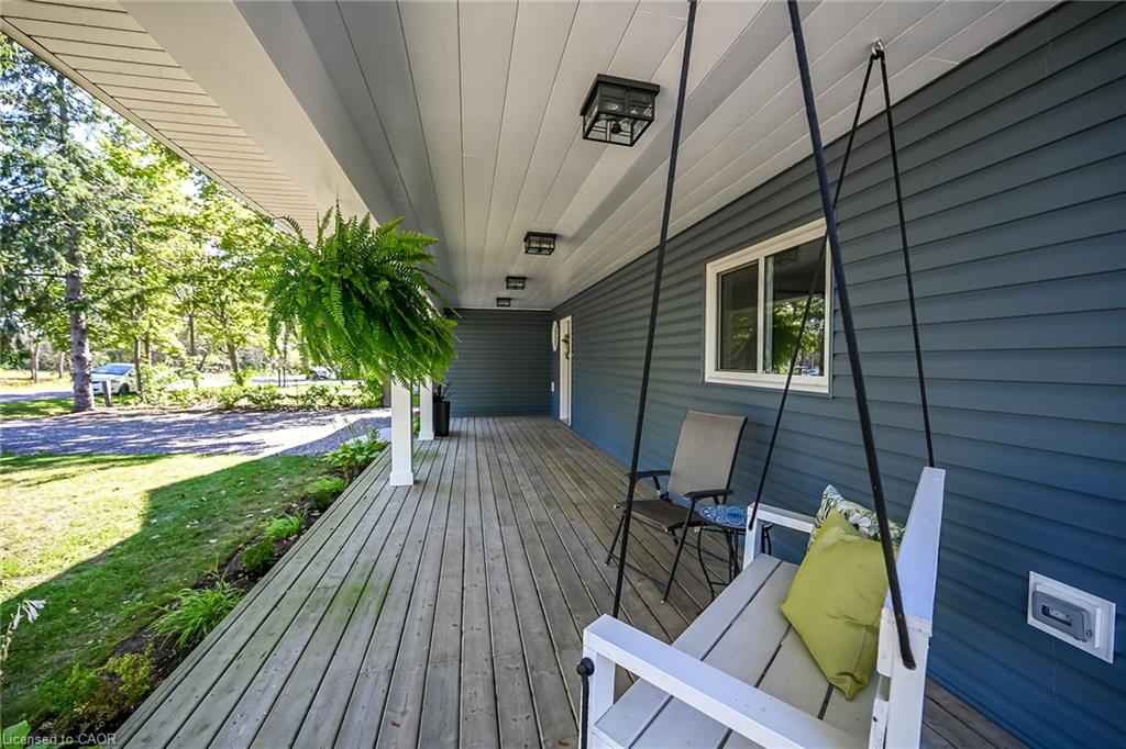 8105 Leeming Road Property Photo 3