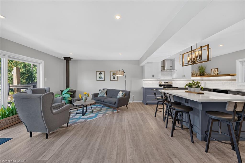 8105 Leeming Road Property Photo 10