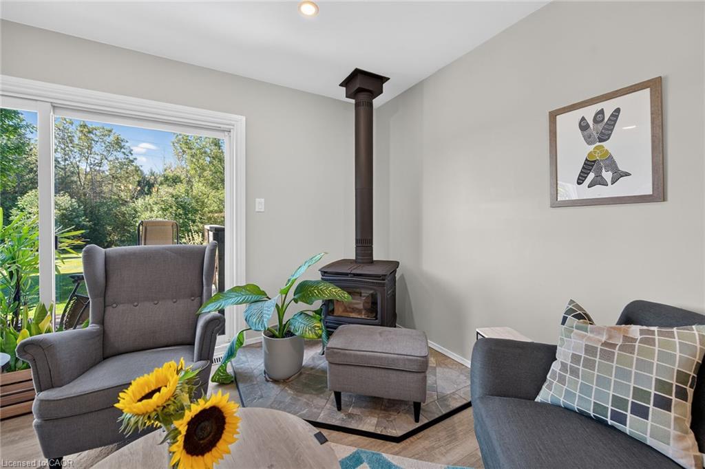 8105 Leeming Road Property Photo 12