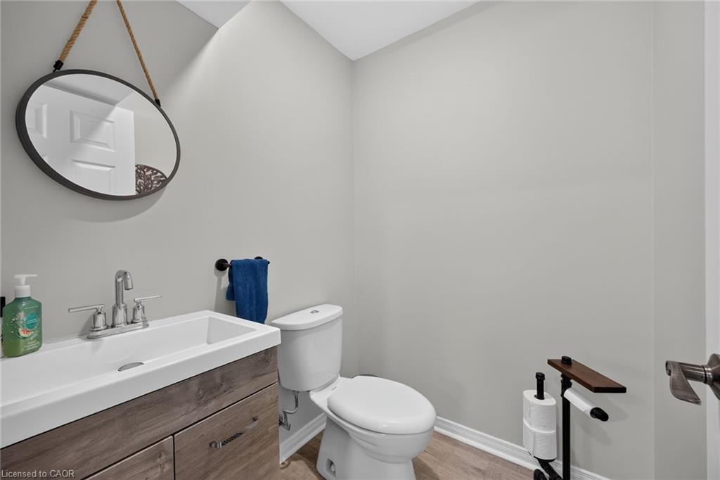 8105 Leeming Road Property Photo 18