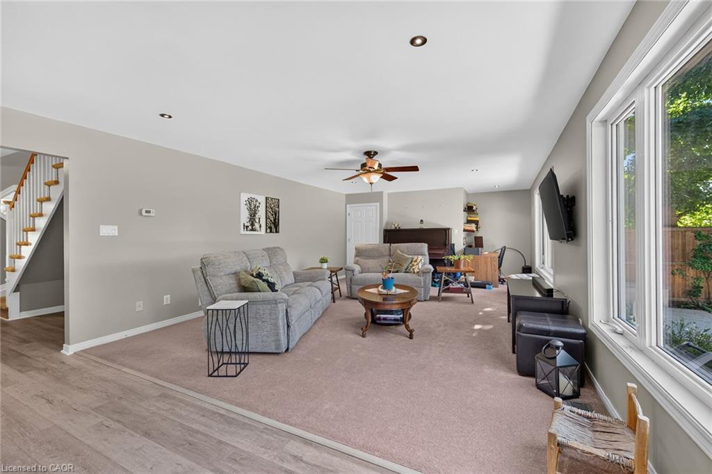 8105 Leeming Road Property Photo 20