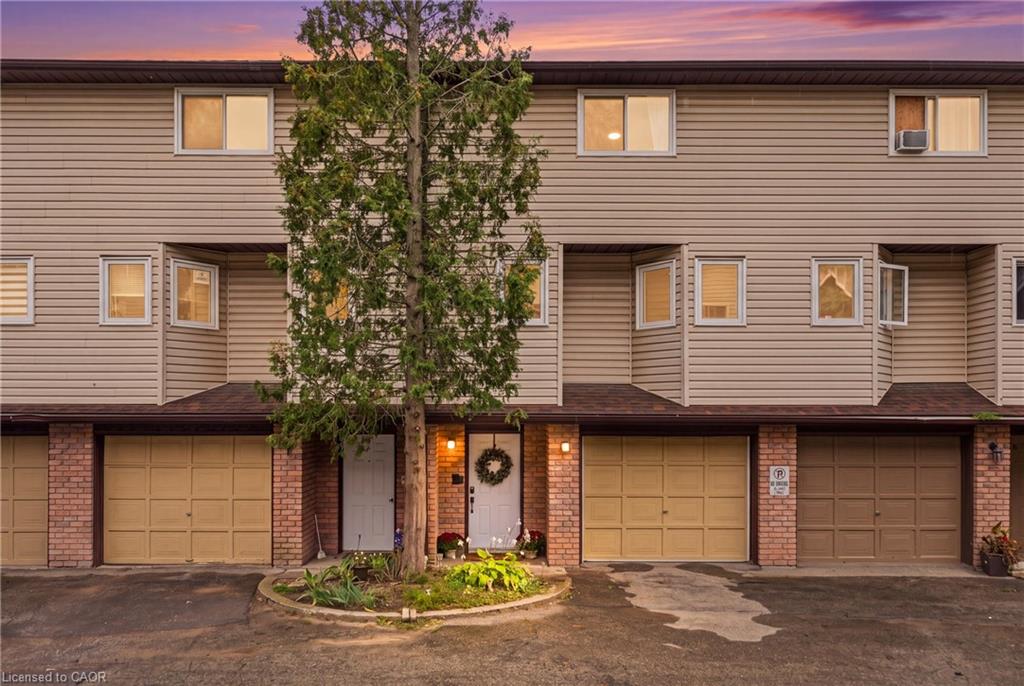 D-22 Bond Street N Property Photo 2