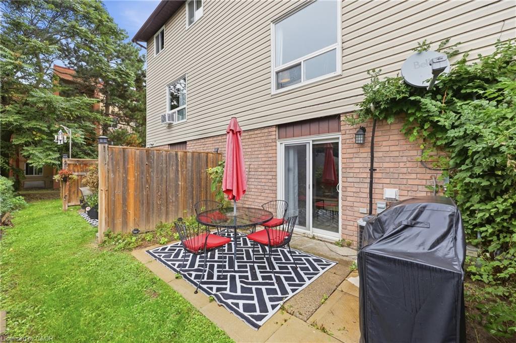 D-22 Bond Street N Property Photo 27