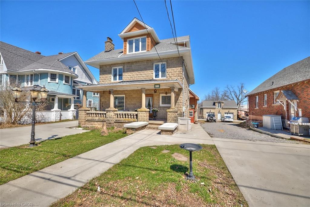 4915 King Street Property Photo 2