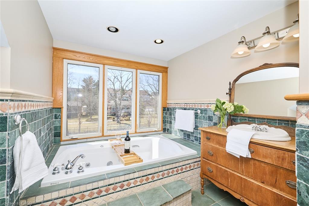 4915 King Street Property Photo 21