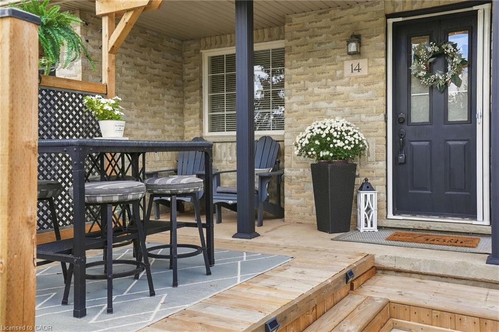 14 Kenyon Crescent Property Photo 3