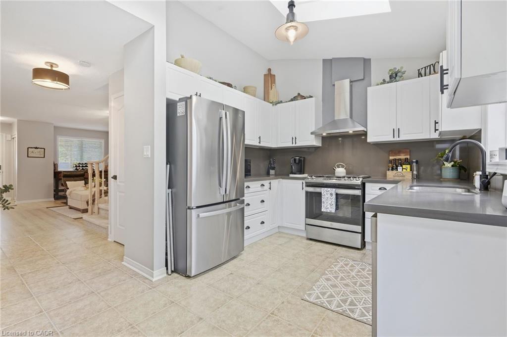 14 Kenyon Crescent Property Photo 10