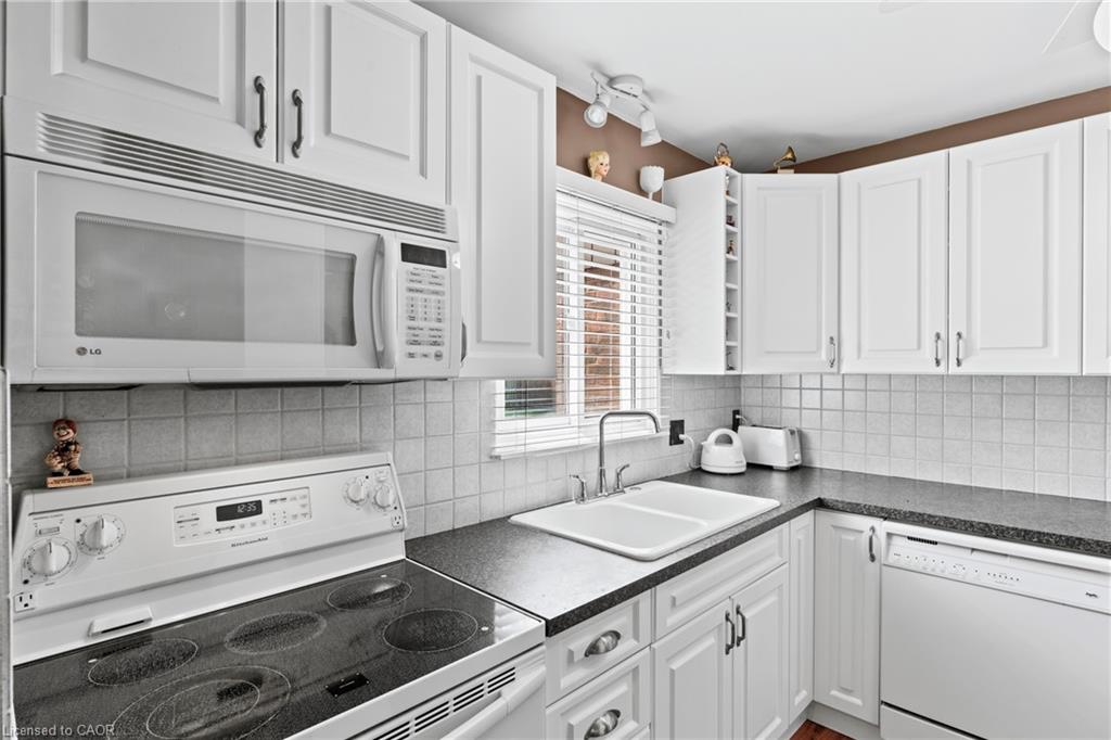 20-64 Forster Street Property Photo 4