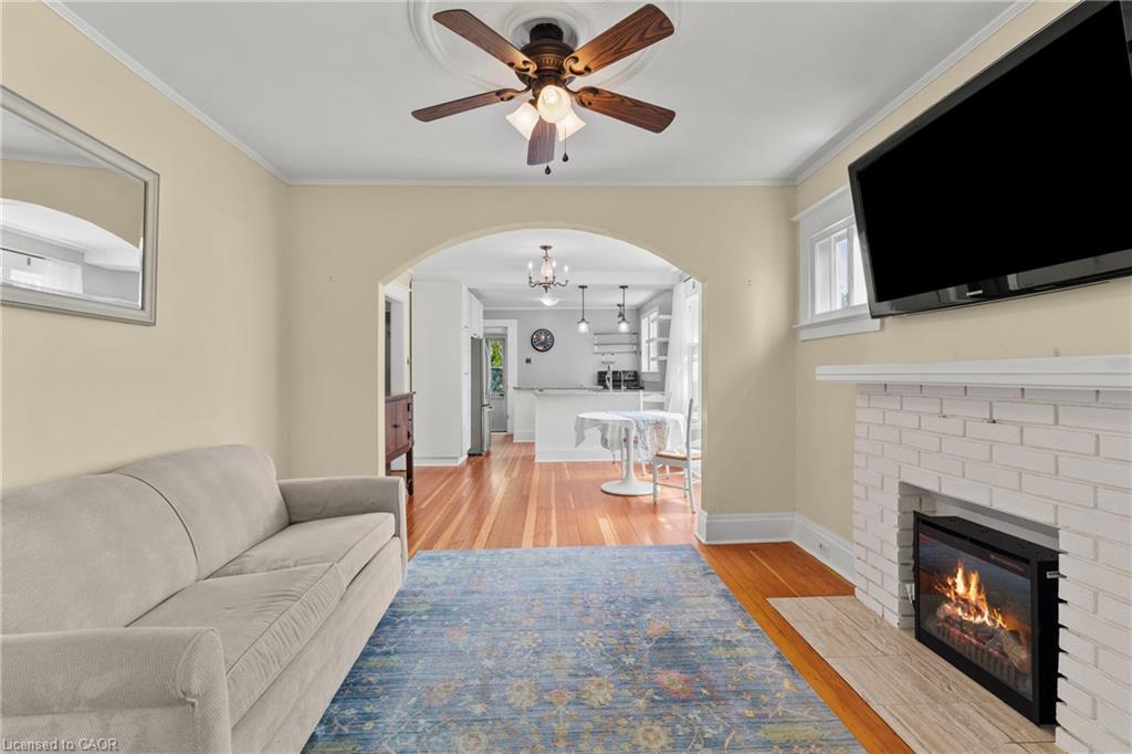 134 1/2 York Street Property Photo 5