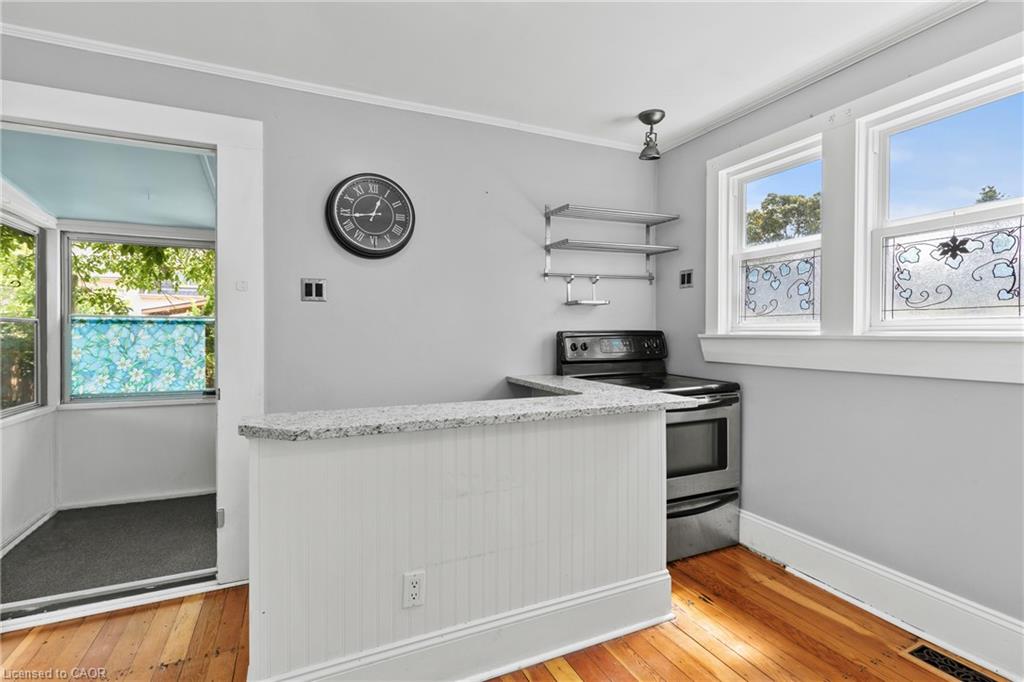 134 1/2 York Street Property Photo 11