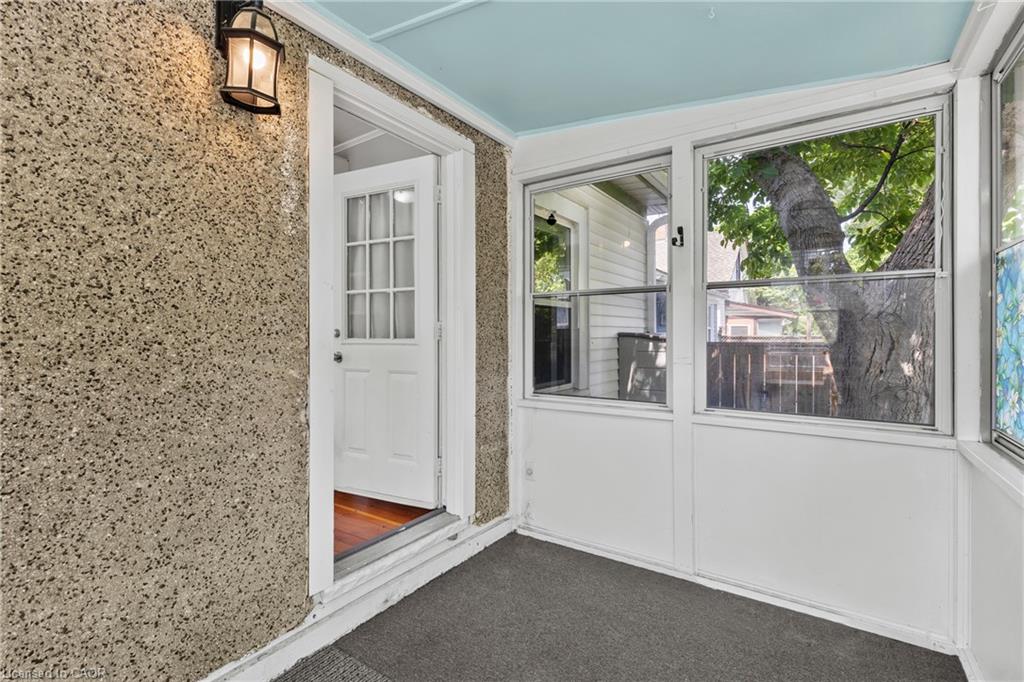 134 1/2 York Street Property Photo 19