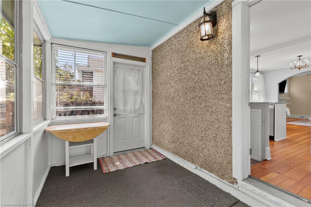 134 1/2 York Street Property Photo 20