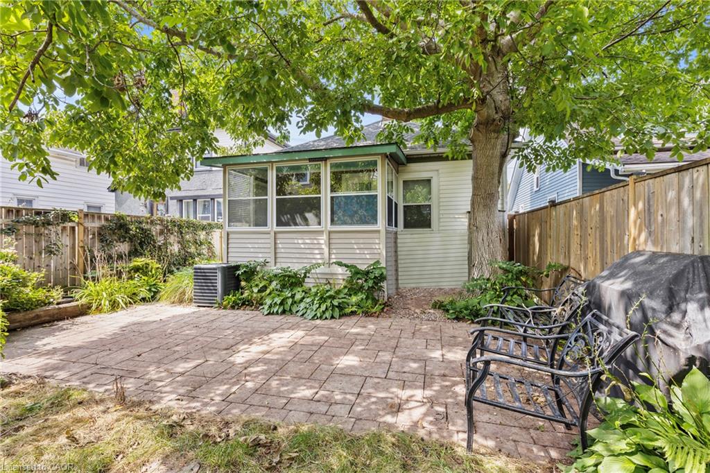 134 1/2 York Street Property Photo 22
