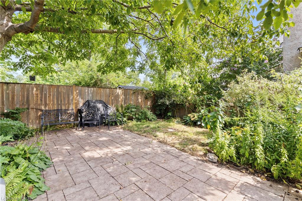 134 1/2 York Street Property Photo 24