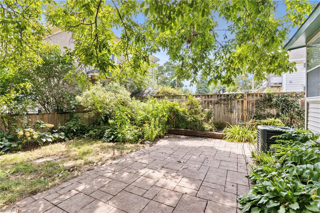 134 1/2 York Street Property Photo 25