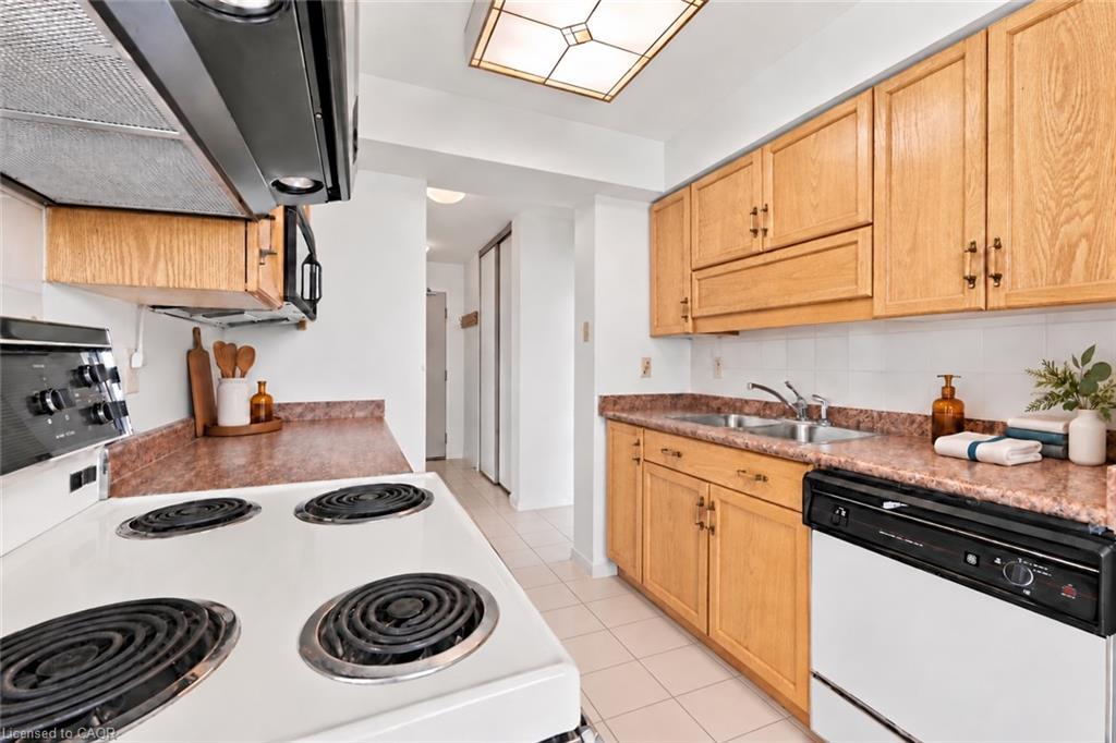 808-350 Rathburn Road W Property Photo 20