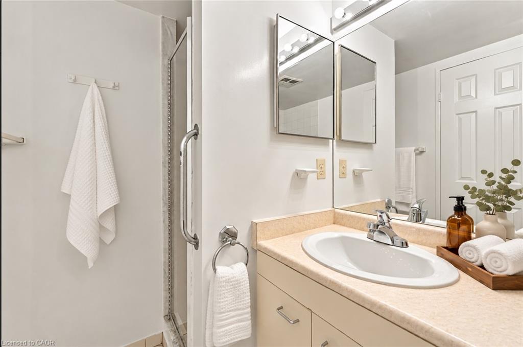 808-350 Rathburn Road W Property Photo 28