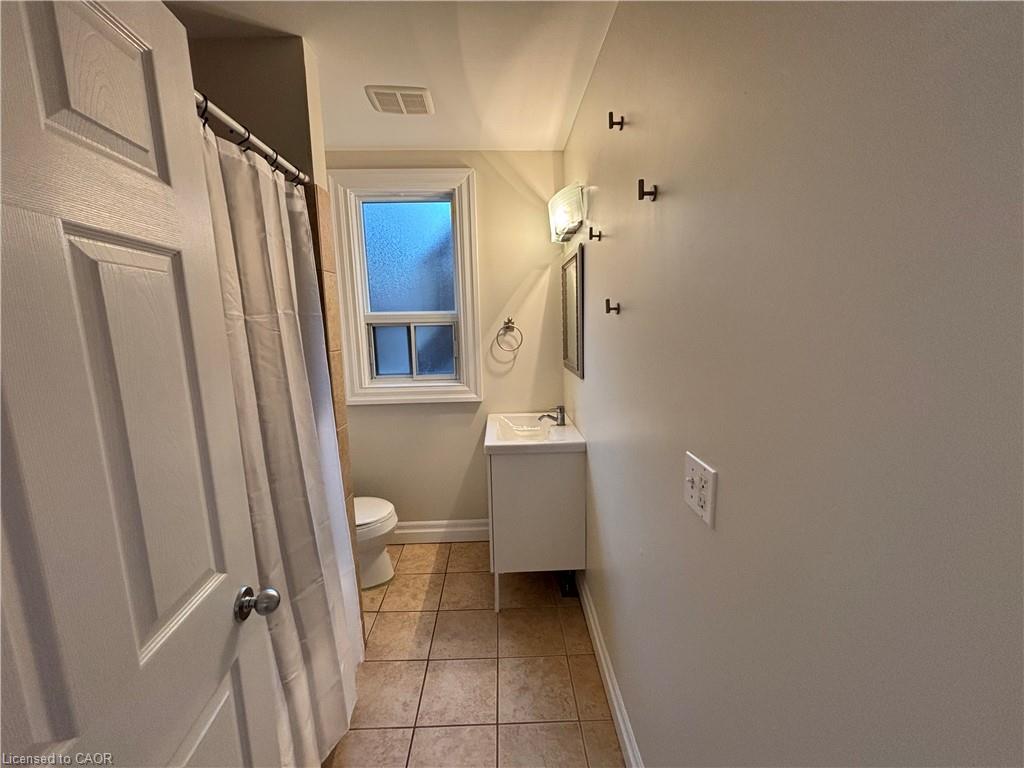 300 Bold Street Property Photo 5