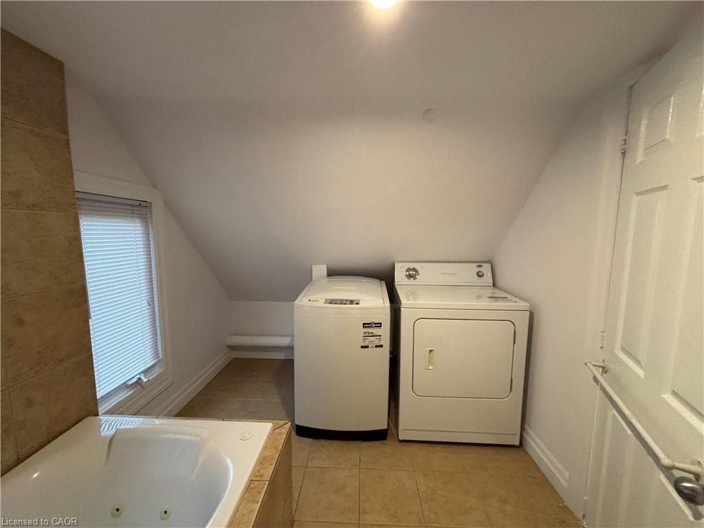 300 Bold Street Property Photo 12
