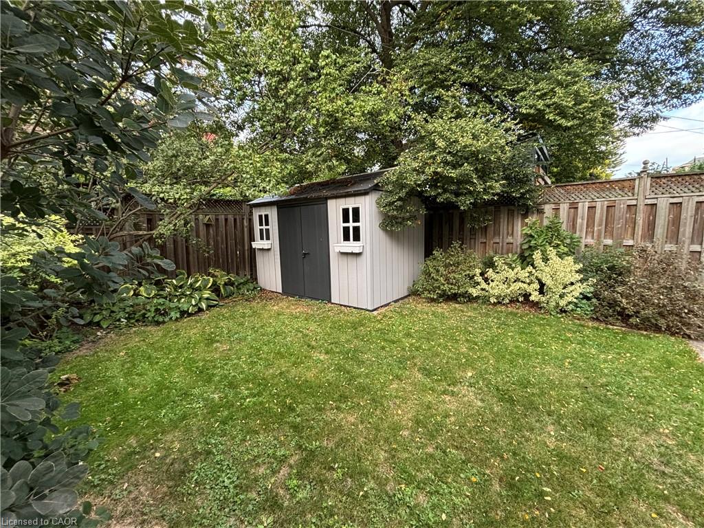 300 Bold Street Property Photo 23