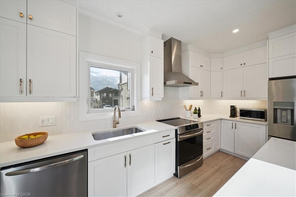 96 Nathalie Street Property Photo 12