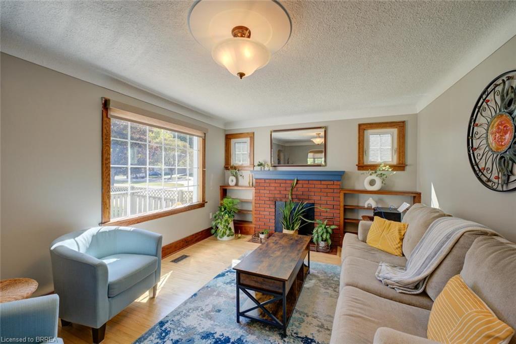 15 Lyndsay Street Property Photo 5
