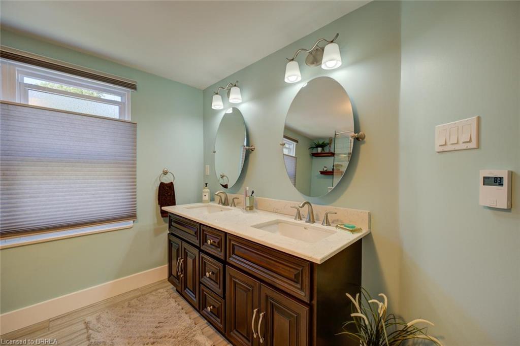 15 Lyndsay Street Property Photo 26