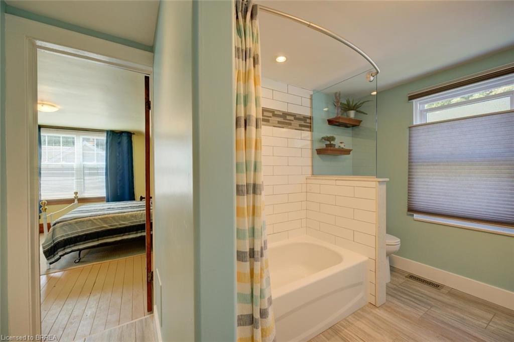 15 Lyndsay Street Property Photo 29
