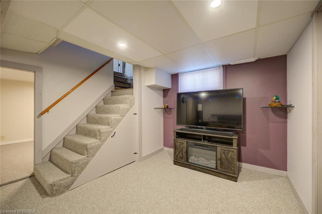15 Lyndsay Street Property Photo 30
