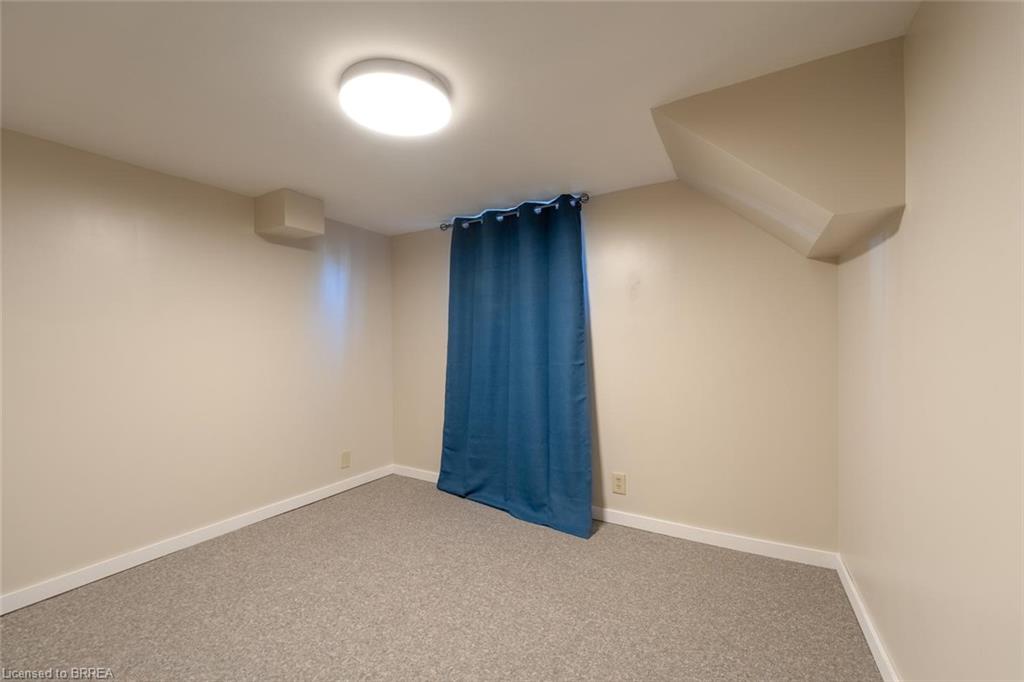 15 Lyndsay Street Property Photo 32