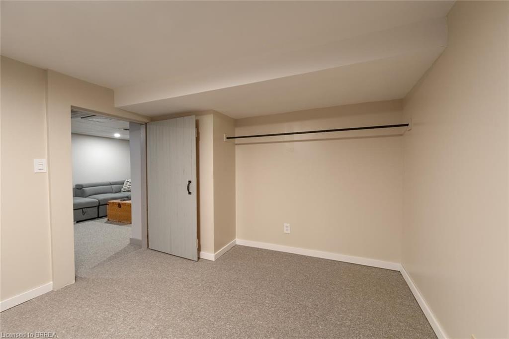 15 Lyndsay Street Property Photo 33
