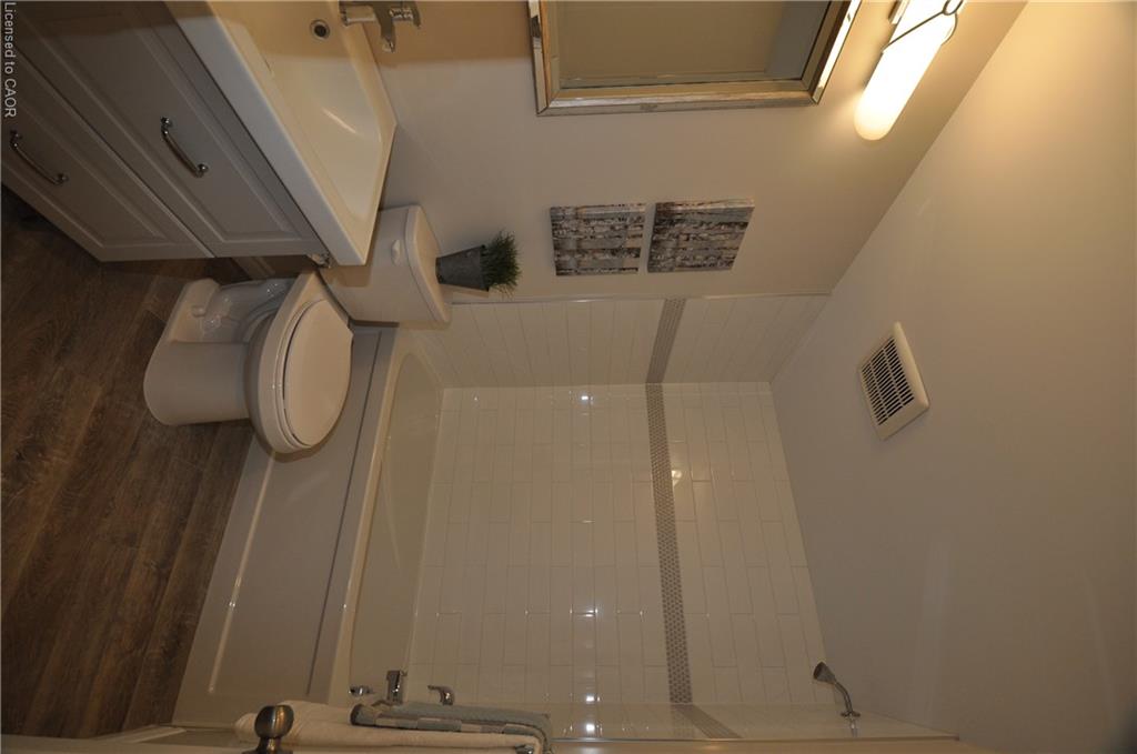 721 Limeridge Road E Property Photo 7