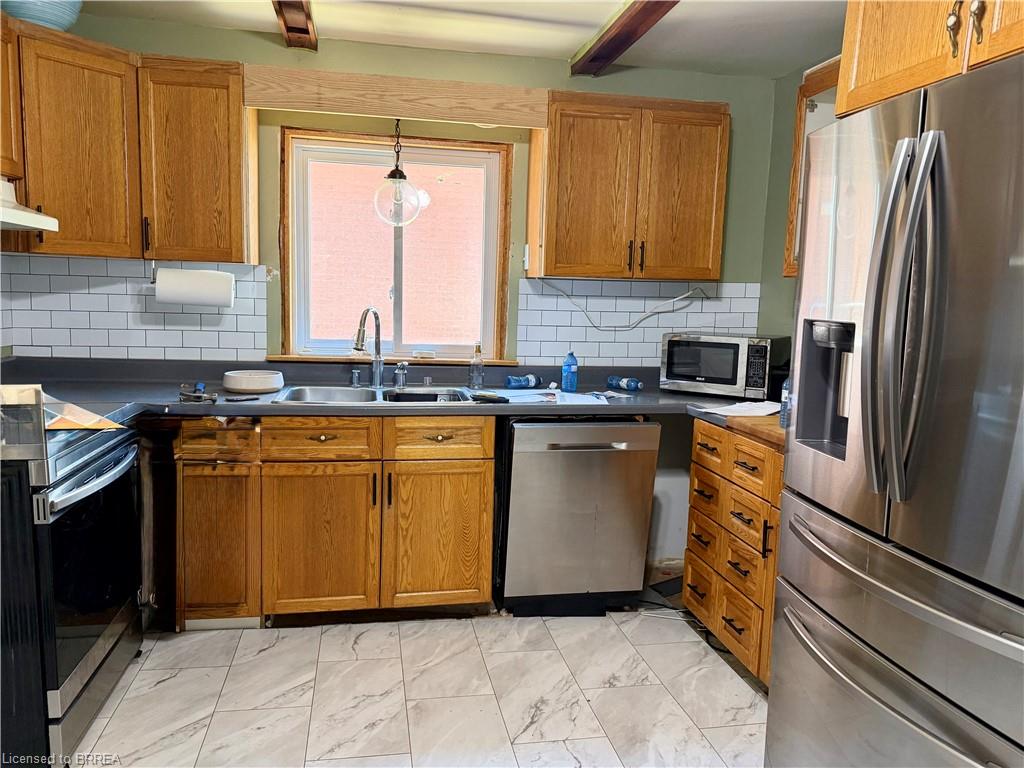 112 Arthur Street Property Photo 3